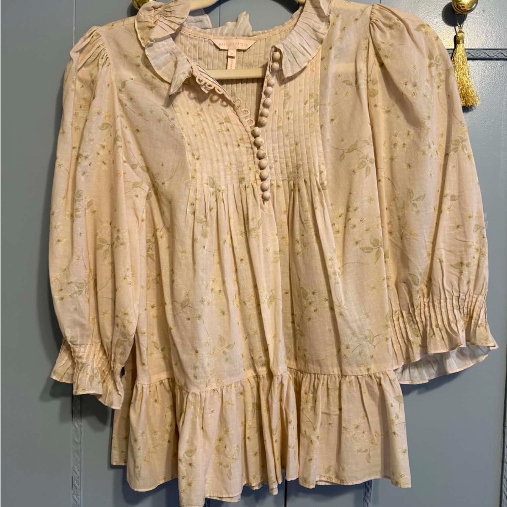 Rebeca teilor Women's Floral Ruffle Peasant Blouse - Cream